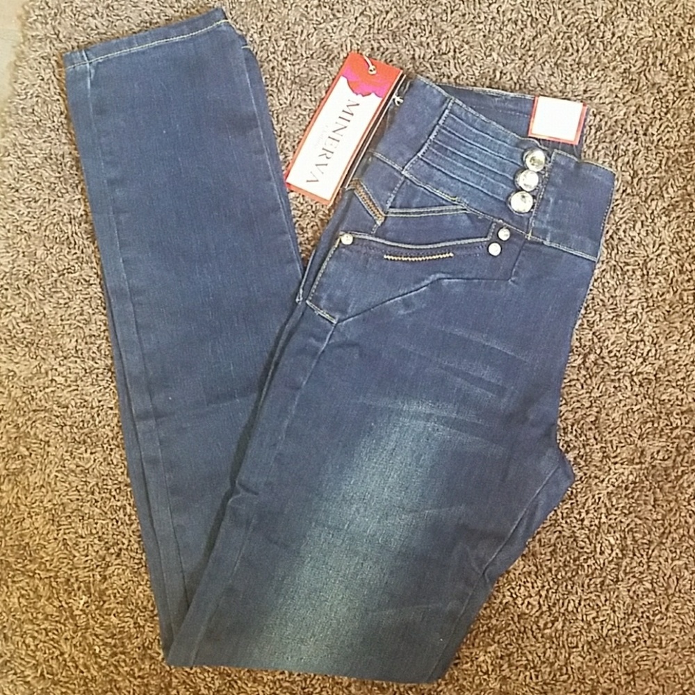 MINERVA JEAN'S
